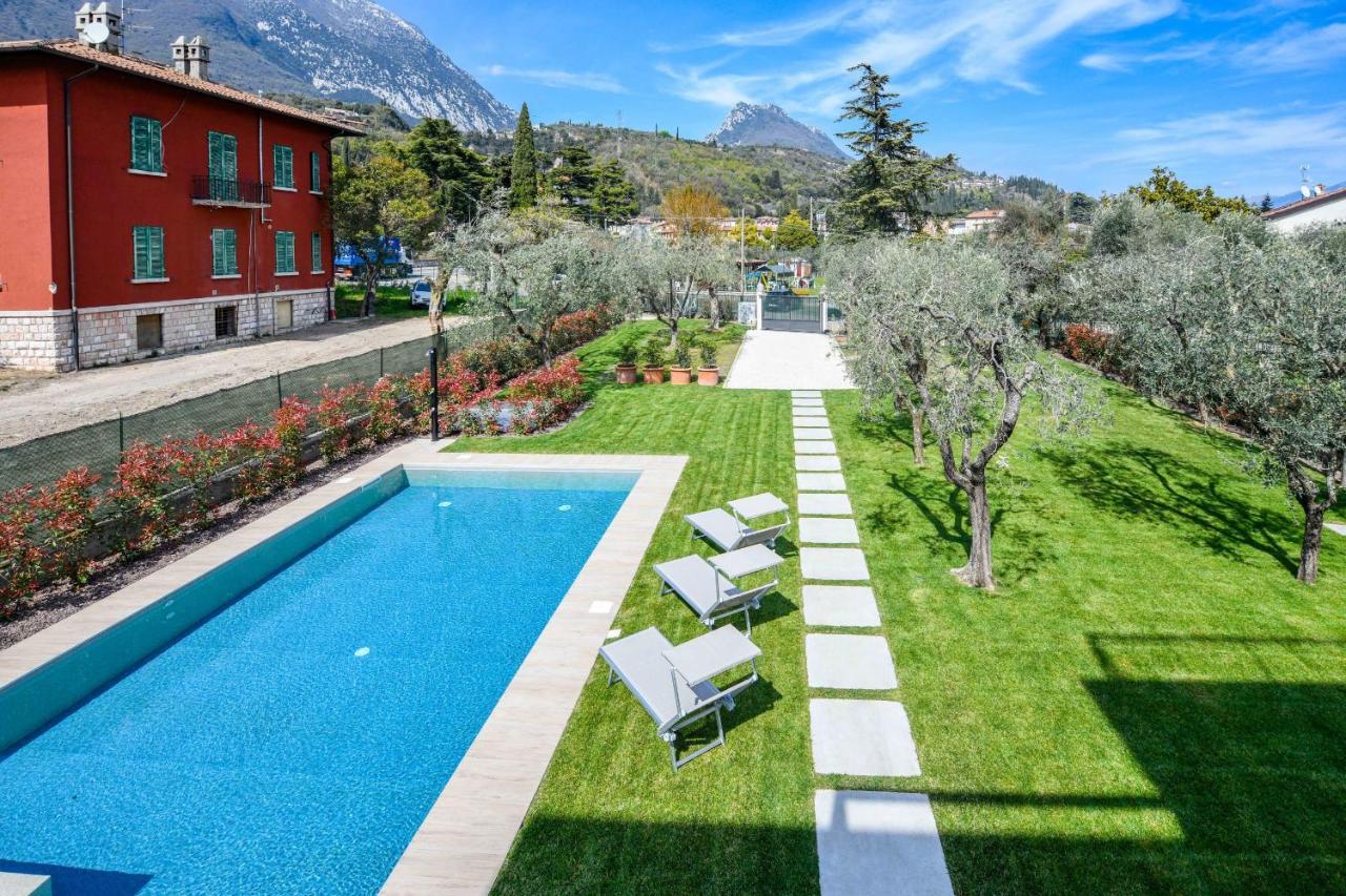 Maison Bellini 4 Toscolano Maderno Bagian luar foto